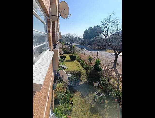 1 BEDROOM APARTMENT FOR SALE IN LAMBTON